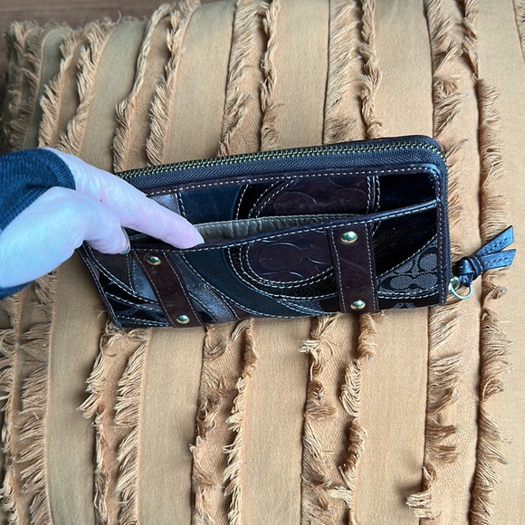 COACH leather wallet/clutch - Picture 6 of 14